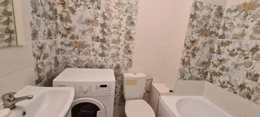 Apartament cu 2 camere semidecomandat, mobilat în Central