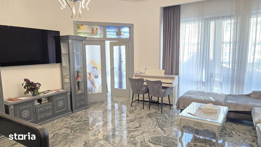 Apartament cu 4 camere în Decebal