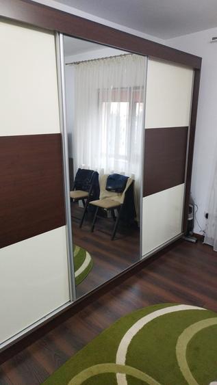 Casă cu 5 camere cu Canalizare în Valea Adâncă