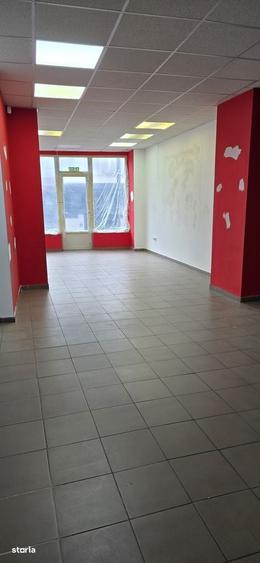Spațiu comercial, de 64 mp, în Central