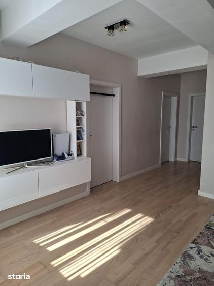 Apartament cu 3 camere decomandat în Tătărași