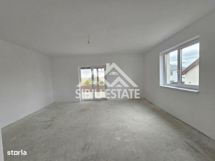 Casă cu 4 camere cu Teren 250 Mp în Central
