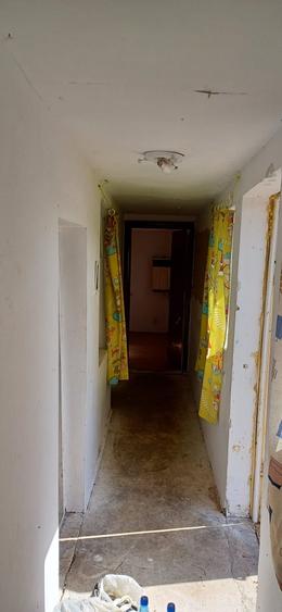 Casă cu 3 camere în Central