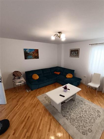 Casă individuală cu 4 camere cu Canalizare în Central