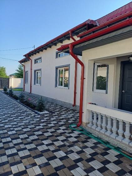 Casă individuală cu 4 camere cu Canalizare în Țigănești