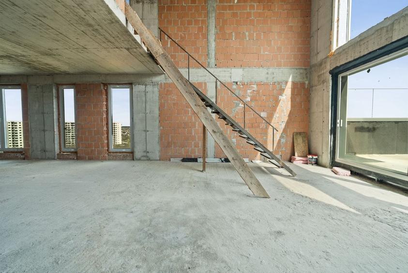 Apartament cu 6 camere decomandat în Aviației