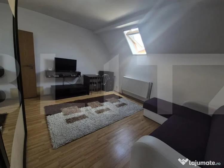 Garsonieră decomandată în Soarelui