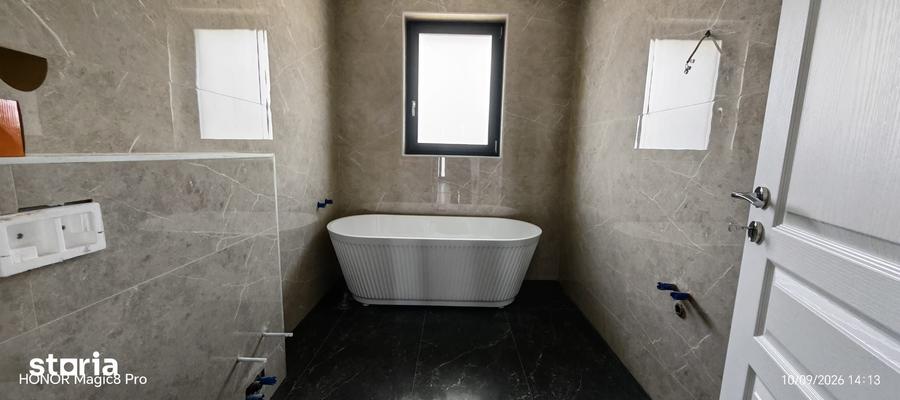 Casă cu 3 camere cu Teren 650 Mp în Tomești