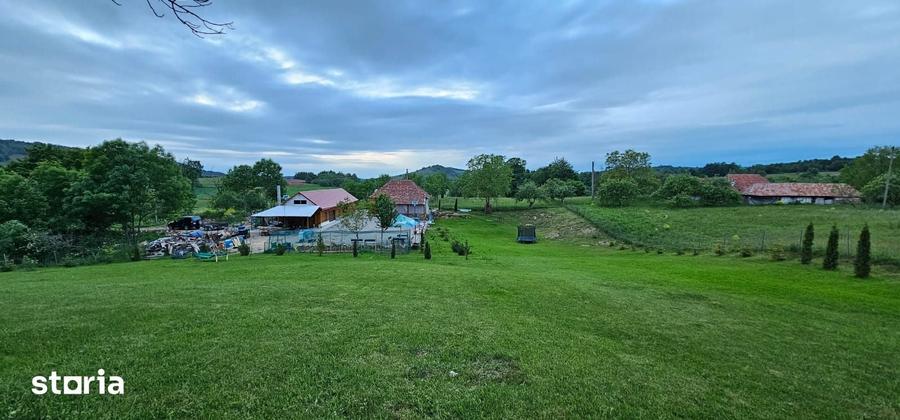 Casă cu 5 camere cu Teren 3900 Mp în Șuncuiuș