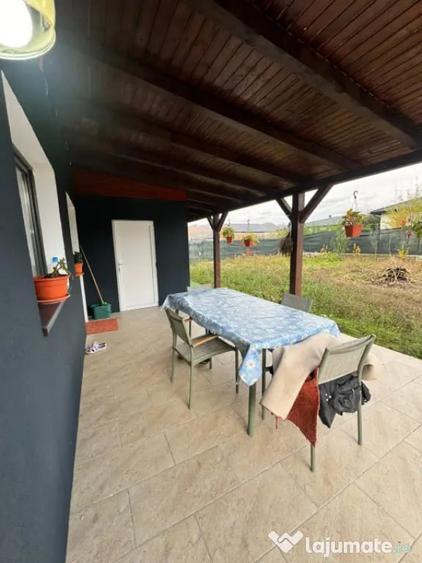 Casă cu 4 camere cu Teren 720 Mp în Satu Nou de Sus