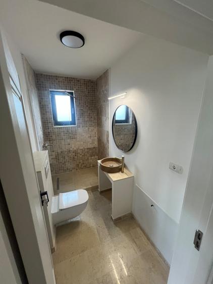 Casă cu 4 camere cu Teren 372 Mp în Agigea