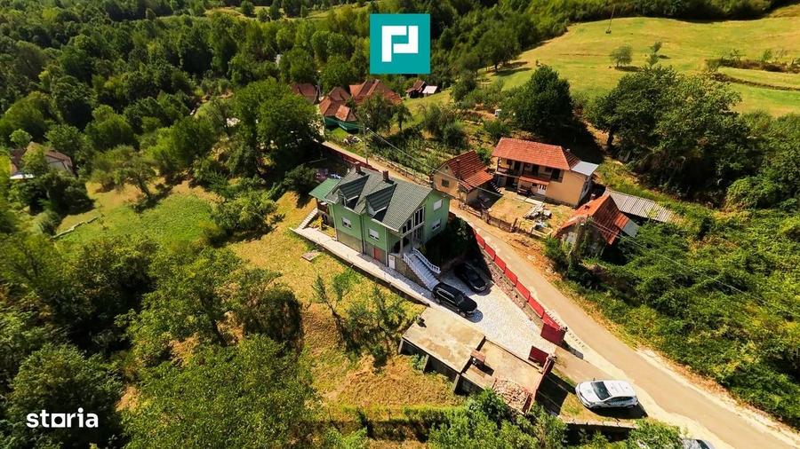 Casă cu 4 camere cu Canalizare în Moneasa