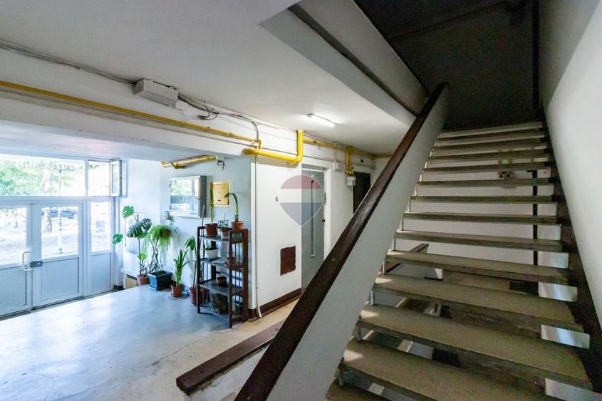 Apartament cu 2 camere semidecomandat, mobilat în Grivița