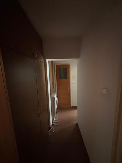 Apartament cu 3 camere decomandat, mobilat în Drumul Taberei