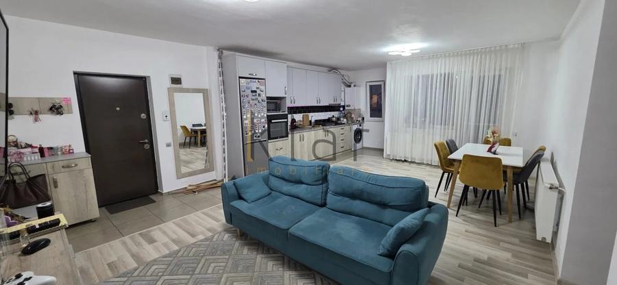 Apartament cu 2 camere semidecomandat, mobilat în Florești
