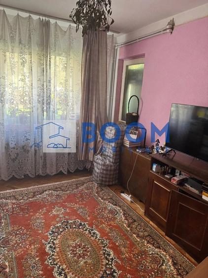 Apartament cu 2 camere decomandat în Căzănești (Râmnicu Vâlcea)