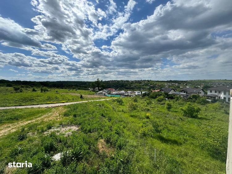 Teren de 1077 mp, în Bârnova