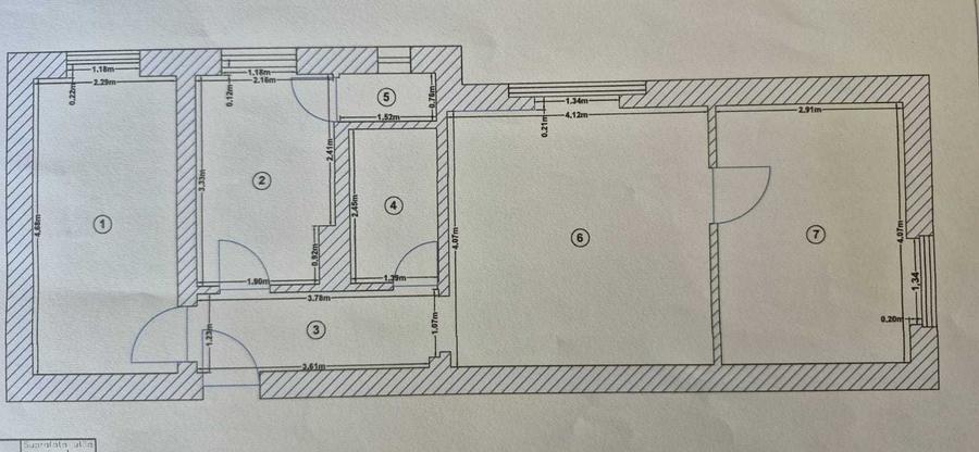 Apartament cu 3 camere semidecomandat în Central
