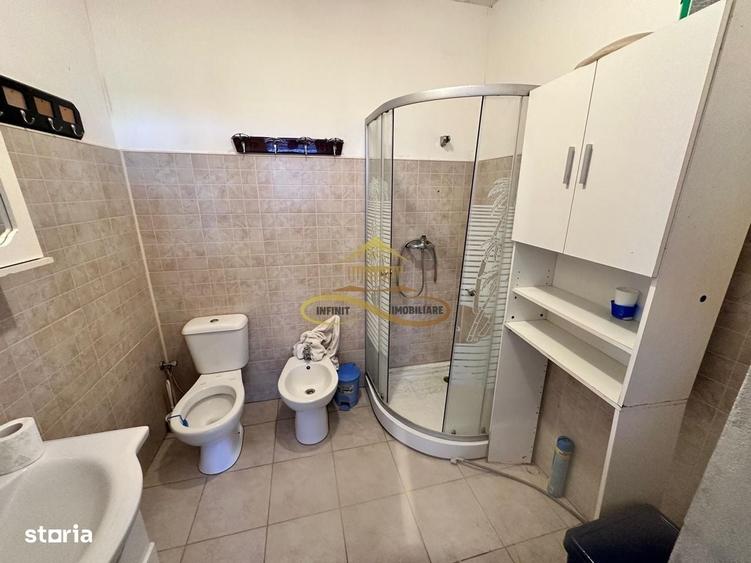 Casă cu 4 camere în Siretu