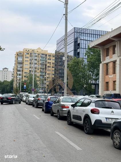 Apartament cu 4 camere în Centru Civic