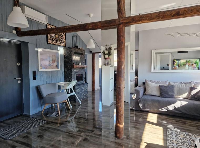 Apartament cu 4 camere decomandat în Sud