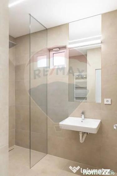 Apartament cu 3 camere decomandat în Națiunile Unite