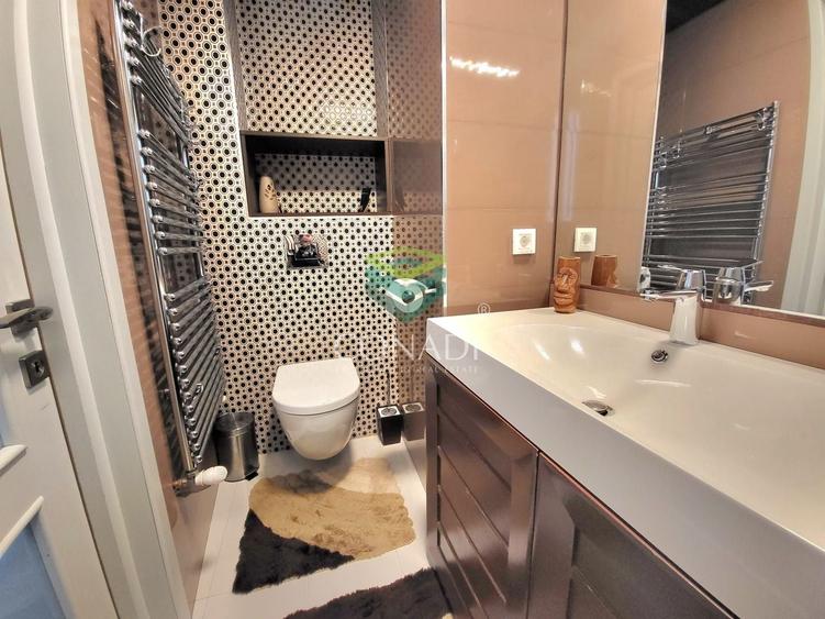 Apartament cu 2 camere semidecomandat, mobilat în Dacia