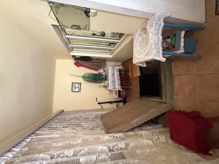 Casă cu 3 camere cu Teren 2200 Mp în Medieșu Aurit
