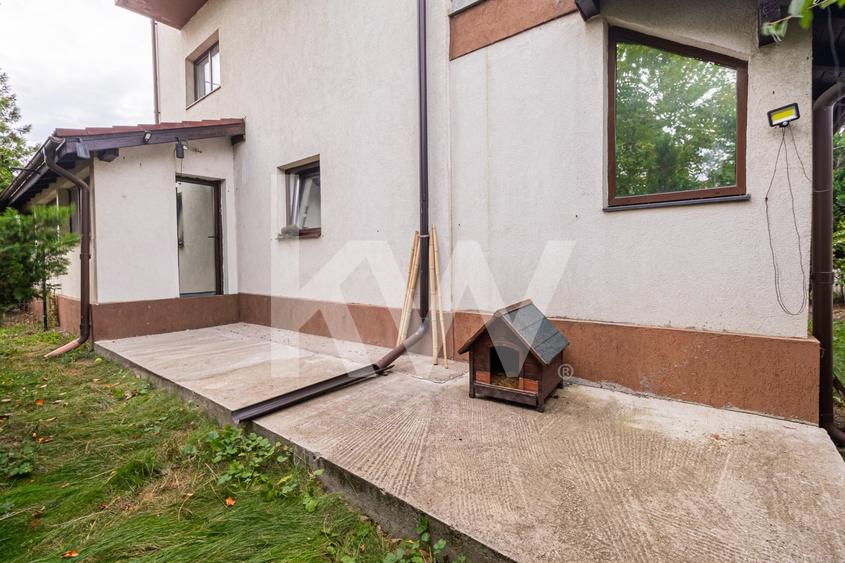 Apartament cu 4 camere decomandat, mobilat în Sânpetru