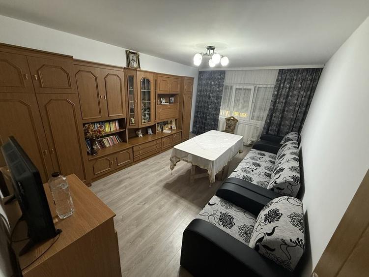 Apartament cu 2 camere decomandat în Burdujeni