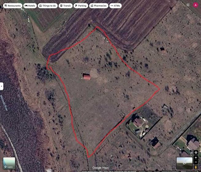 Casă cu Teren 10000 Mp în Central