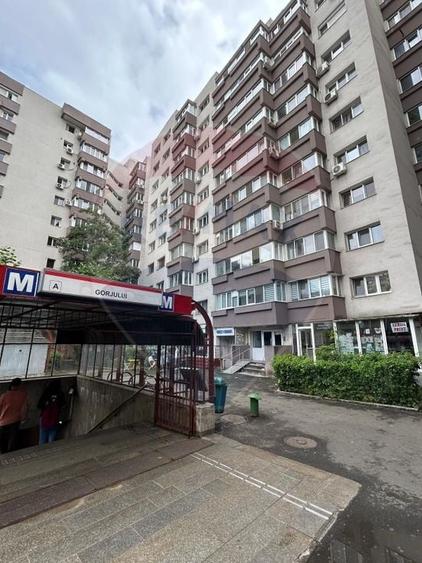 Garsoniera 30+mpu Metrou Bloc Anvelopat Vedere Spate - 4