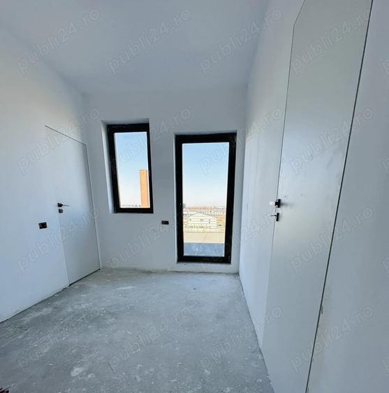 Apartament cu 4 camere decomandat în Central
