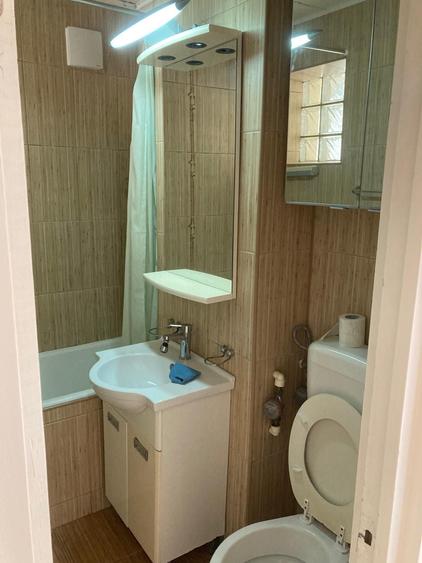 Apartament cu 3 camere decomandat în Tineretului