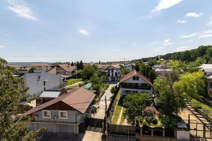 Apartament cu 3 camere decomandat în Găvana