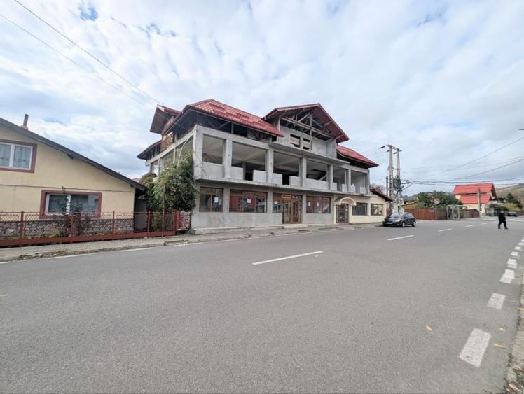 Spațiu comercial, de 500 mp, în Cornu de Jos (Cornu)