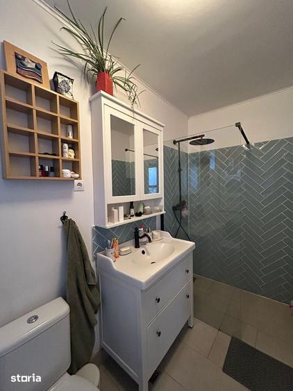Casă cu 8 camere cu Teren 826 Mp în Central