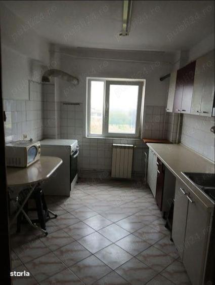 Apartament cu 3 camere decomandat în Blejoi