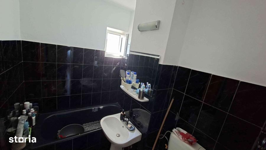 Apartament cu 3 camere în Mărăcineni