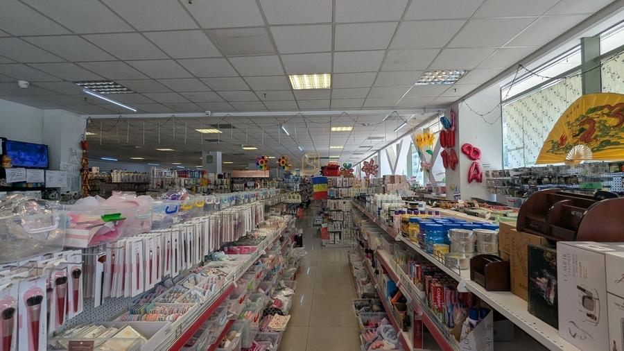 Spațiu comercial, de 526.78002929688 mp, în Berceni
