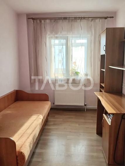 Apartament cu 3 camere decomandat, mobilat în Zorilor