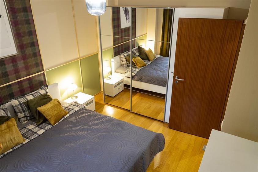 Apartament cu 3 camere decomandat, mobilat în Clăbucet