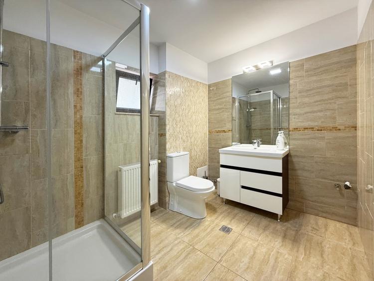 Duplex cu 7 camere cu Canalizare în Cumpăna