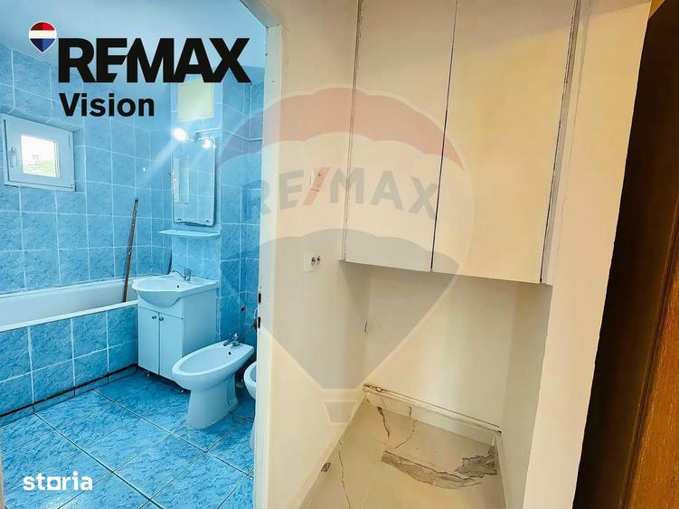 Apartament cu 3 camere de vanzare in zona 1 Mai - 3