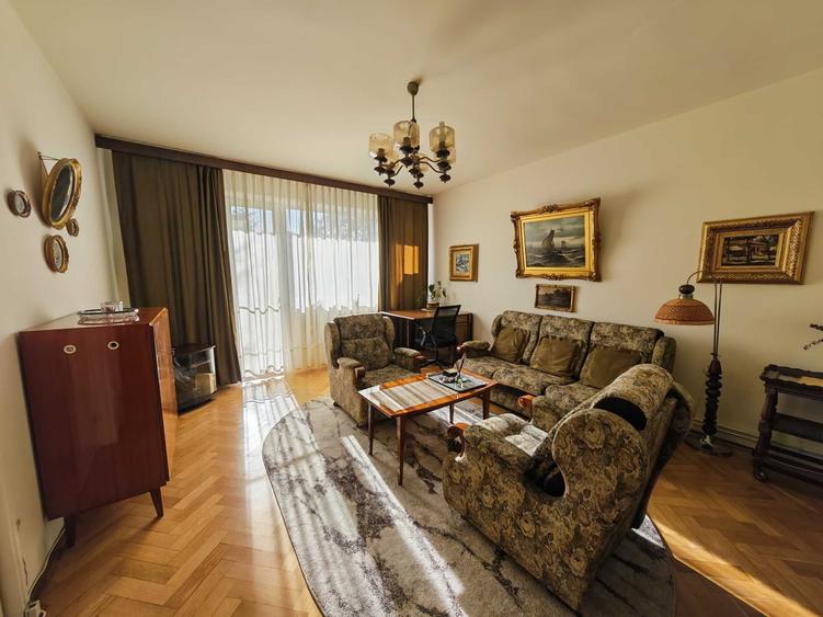 Apartament cu 2 camere decomandat în Semicentral
