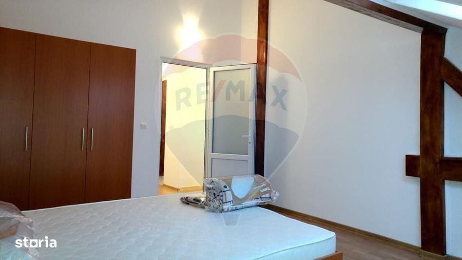 Casă cu 4 camere cu Teren 396 Mp în Central