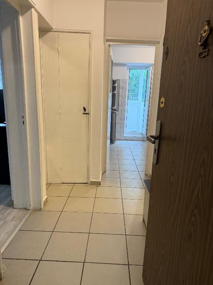 Garsonieră decomandată, mobilată în Unirii