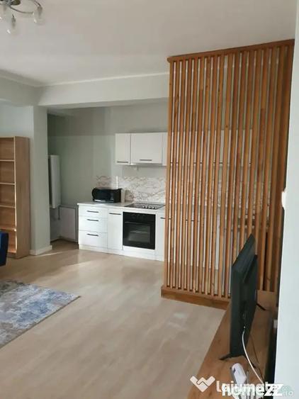 Garsonieră decomandată în Central
