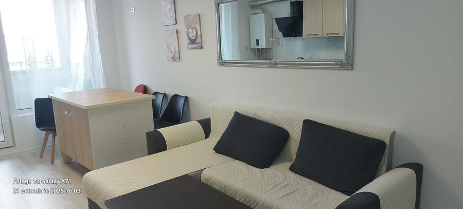 Apartament cu 2 camere decomandat în Roșu