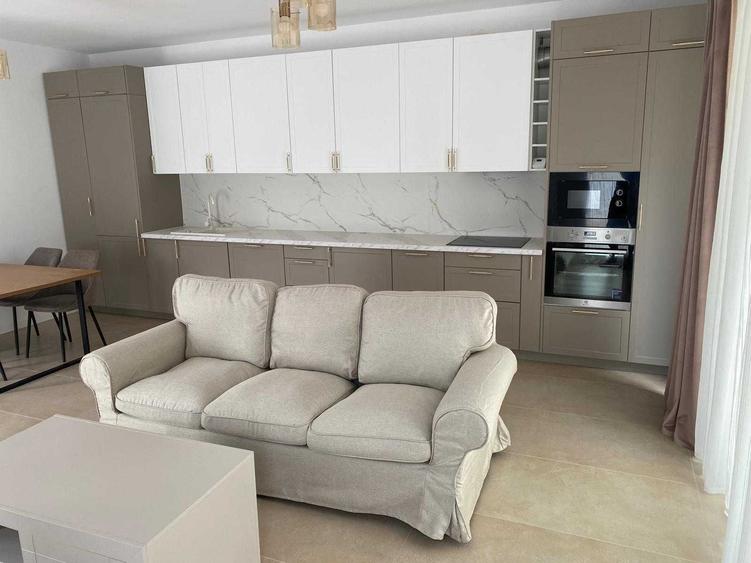 Casă cu 3 camere cu Teren 220 Mp în Iris